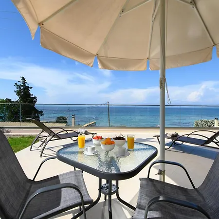 דירה Boukari Beach *